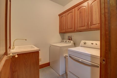 Tiny photo for 3900 VALLEY OAKS Drive, Clinton, IA 52732 (MLS # 12637257)