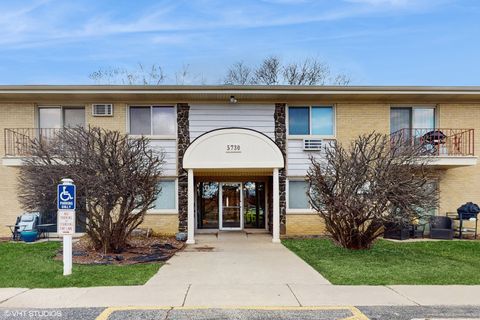 5730 Concord Lane 6 Clarendon Hills IL 60514