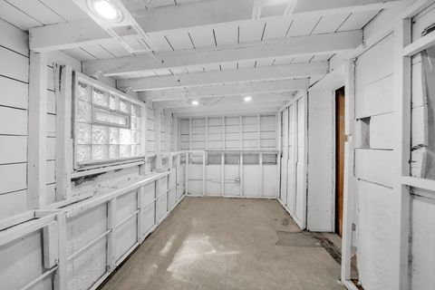 Tiny photo for 2724 N Mobile Avenue, Chicago, IL 60639 (MLS # 12678319)