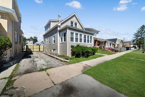 Tiny photo for 2724 N Mobile Avenue, Chicago, IL 60639 (MLS # 12678319)