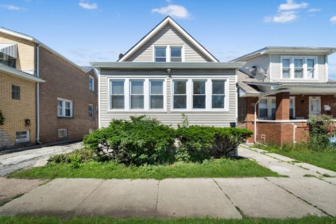Tiny photo for 2724 N Mobile Avenue, Chicago, IL 60639 (MLS # 12678319)