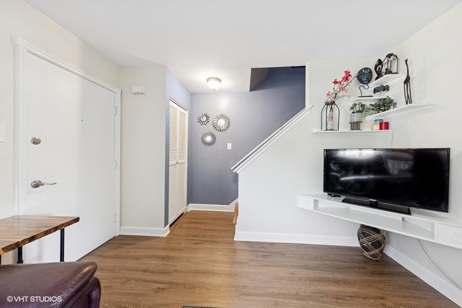 1S155 Danby Street