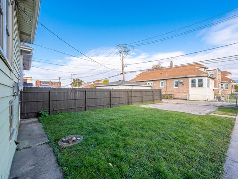Tiny photo for 5218 W 55th Street, Chicago, IL 60638 (MLS # 12507550)