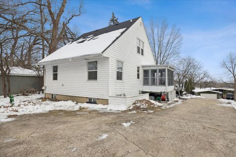 Tiny photo for 215 Indian Trail, Lake In The Hills, IL 60156 (MLS # 12526266)
