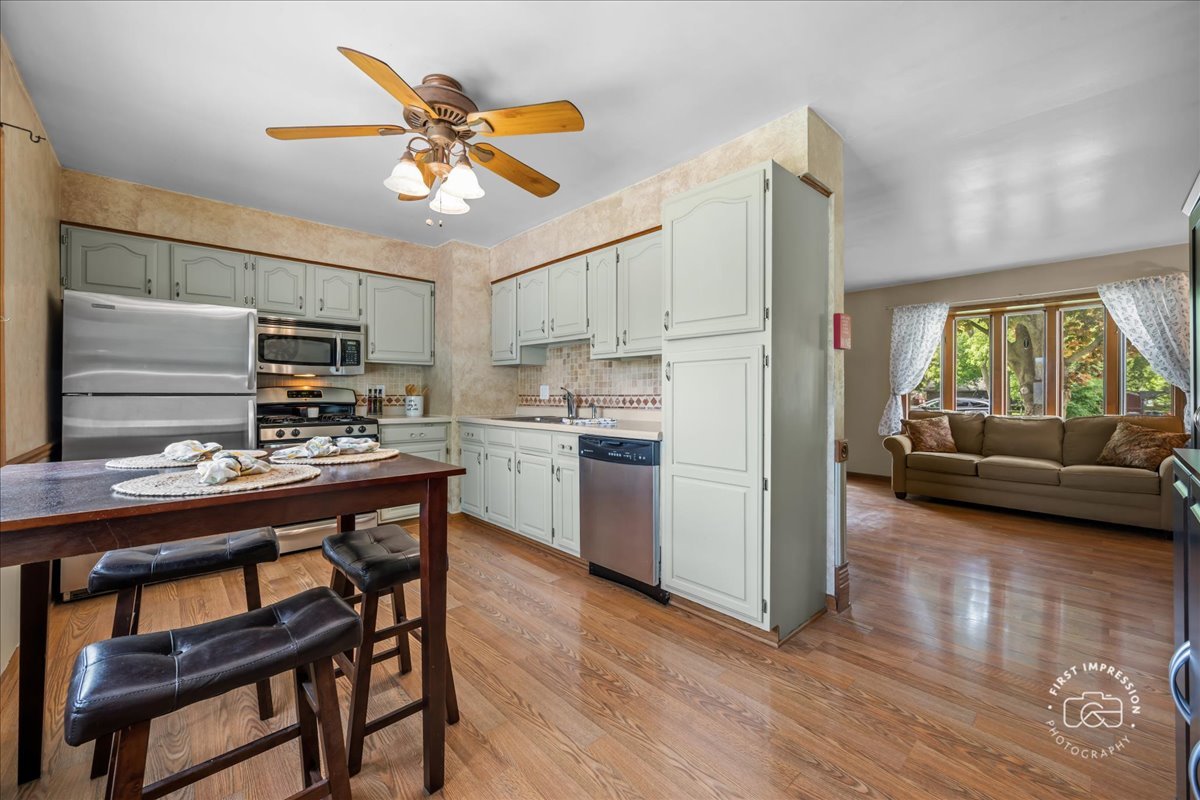 Properties 4 184 Locust Street