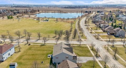 Tiny photo for 601 Meade Boulevard, North Aurora, IL 60542 (MLS # 12568241)