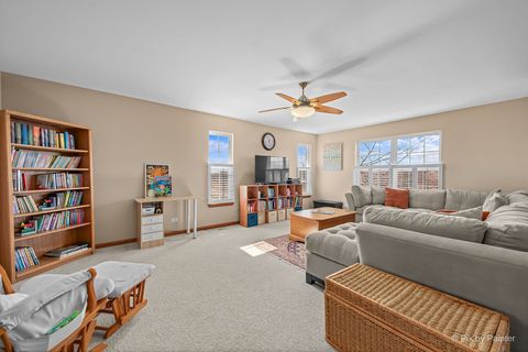 Tiny photo for 601 Meade Boulevard, North Aurora, IL 60542 (MLS # 12568241)