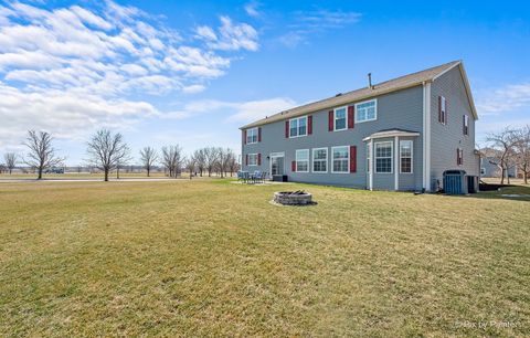 Tiny photo for 601 Meade Boulevard, North Aurora, IL 60542 (MLS # 12568241)