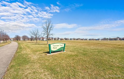 Tiny photo for 601 Meade Boulevard, North Aurora, IL 60542 (MLS # 12568241)