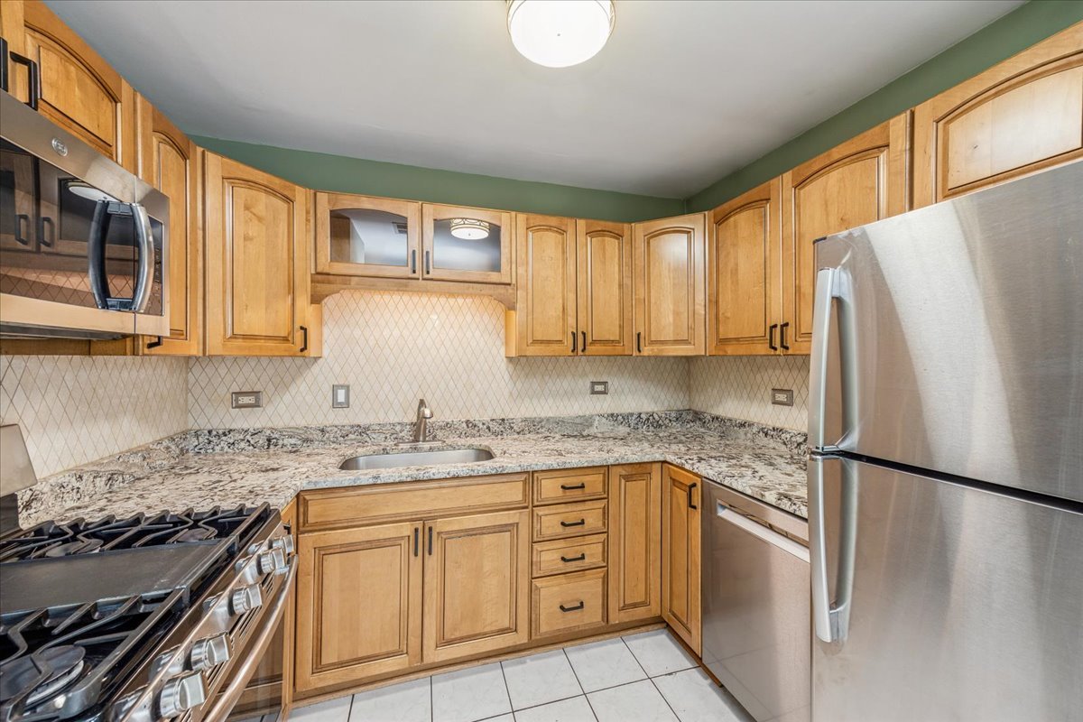 6114 W 55th Street 5