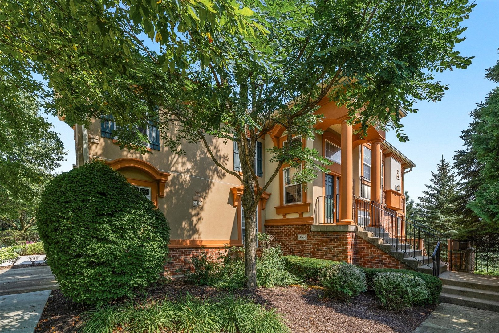 352 Montabello