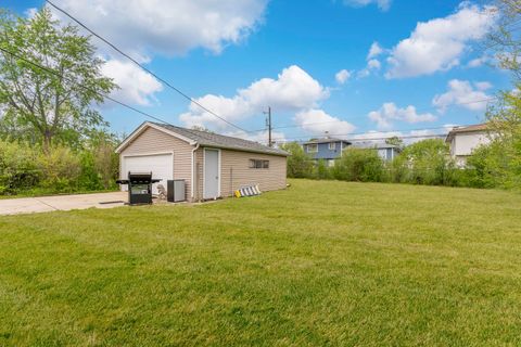 Tiny photo for 404 E Lincoln Avenue, Glendale Heights, IL 60139 (MLS # 12639074)