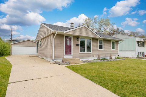 Tiny photo for 404 E Lincoln Avenue, Glendale Heights, IL 60139 (MLS # 12639074)