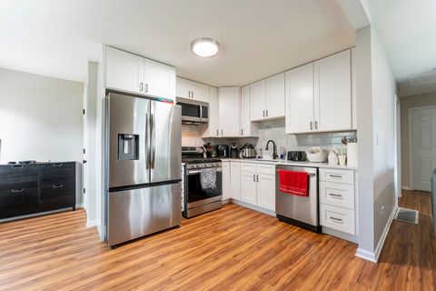 Tiny photo for 404 E Lincoln Avenue, Glendale Heights, IL 60139 (MLS # 12639074)