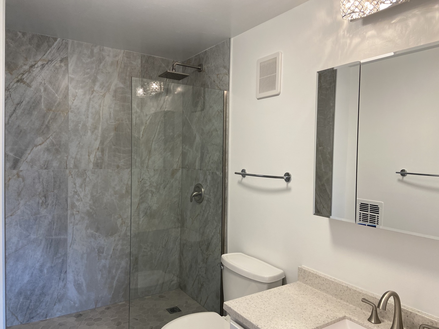 Arlington Heights, Illinois 60005, United States, 2 Bedrooms Bedrooms, ,2 BathroomsBathrooms,Residential,Active,229739