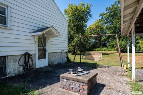 Tiny photo for 840 Highway 145 S, Harrisburg, IL 62946 (MLS # QC4267102)