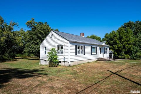 Tiny photo for 840 Highway 145 S, Harrisburg, IL 62946 (MLS # QC4267102)