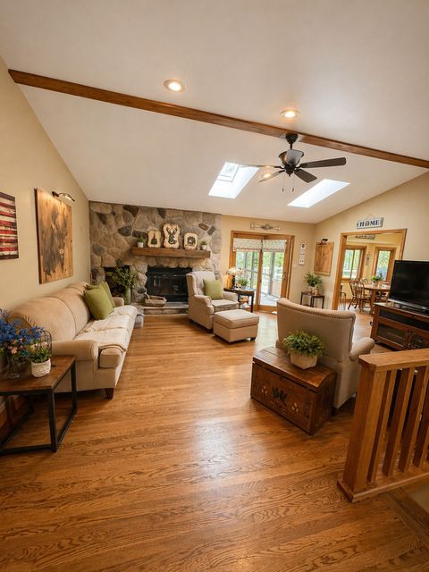 Tiny photo for 4516 Hillside Court, Crystal Lake, IL 60012 (MLS # 12619587)