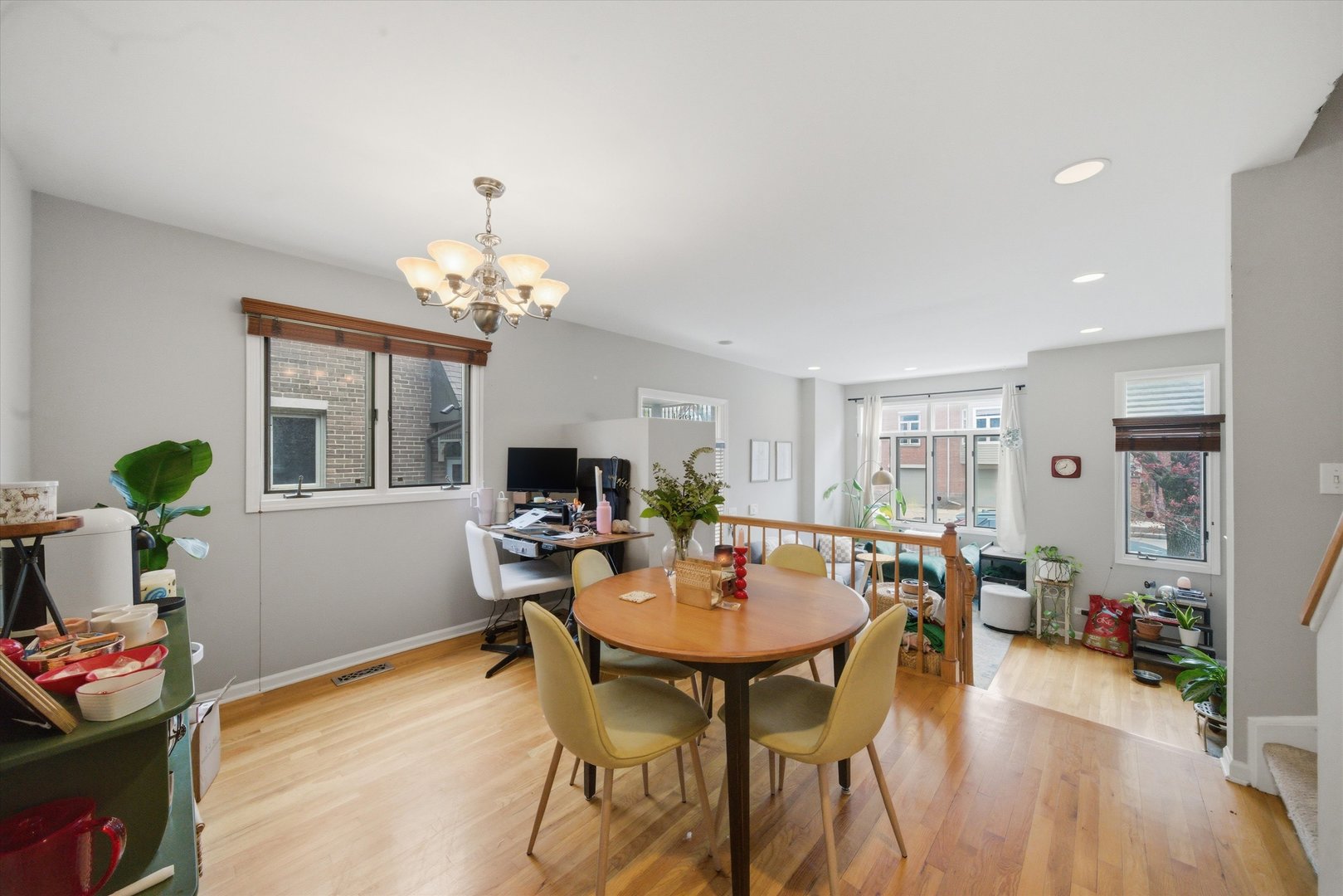 1248 W Fletcher Street J