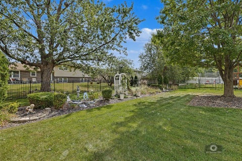 Tiny photo for 14147 Mallard Drive, Orland Park, IL 60467 (MLS # 12749955)