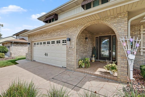 Tiny photo for 14147 Mallard Drive, Orland Park, IL 60467 (MLS # 12749955)