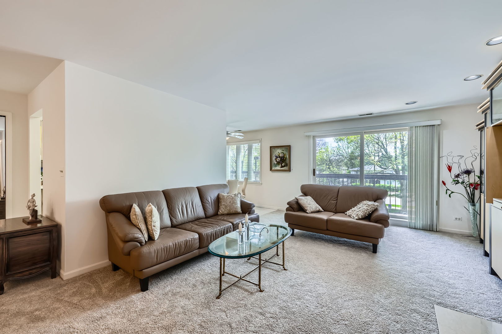 300 E Dundee Road 202