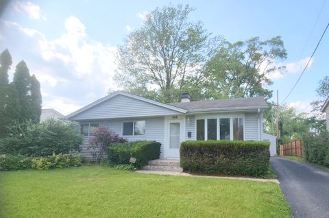 Photo of 208 ALBERT Terrace, Wheeling, IL 60090 (MLS # 12653045)