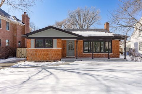 A home in Park Ridge