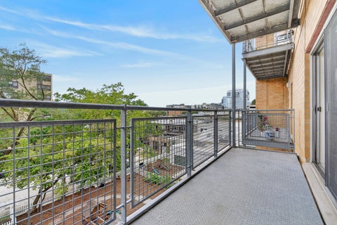 Tiny photo for 1572 Maple Avenue #406, Evanston, IL 60201 (MLS # 12789104)