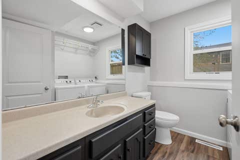 Tiny photo for 4415 Montclair Court, Bettendorf, IA 52722 (MLS # 12731838)