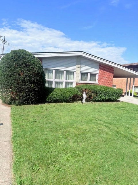 Photo of 8560 W Clara Drive, Niles, IL 60714 (MLS # 12743105)