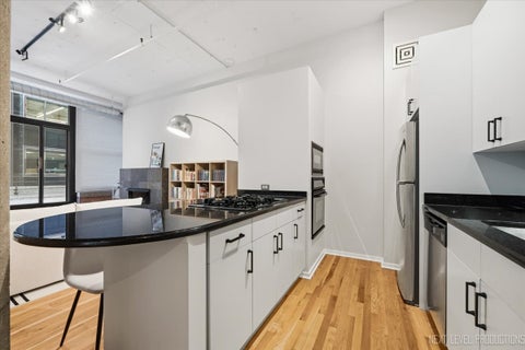 Tiny photo for 130 S Canal Street #210, Chicago, IL 60606 (MLS # 12695091)