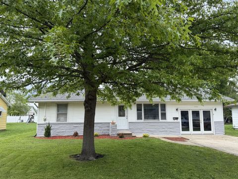 Photo of 1165 Roselawn Drive, Paxton, IL 60957 (MLS # 12653273)