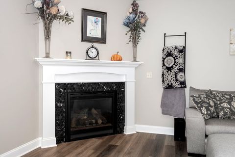 Tiny photo for 36 Lone Oak Court, Bloomington, IL 61705 (MLS # 12496701)