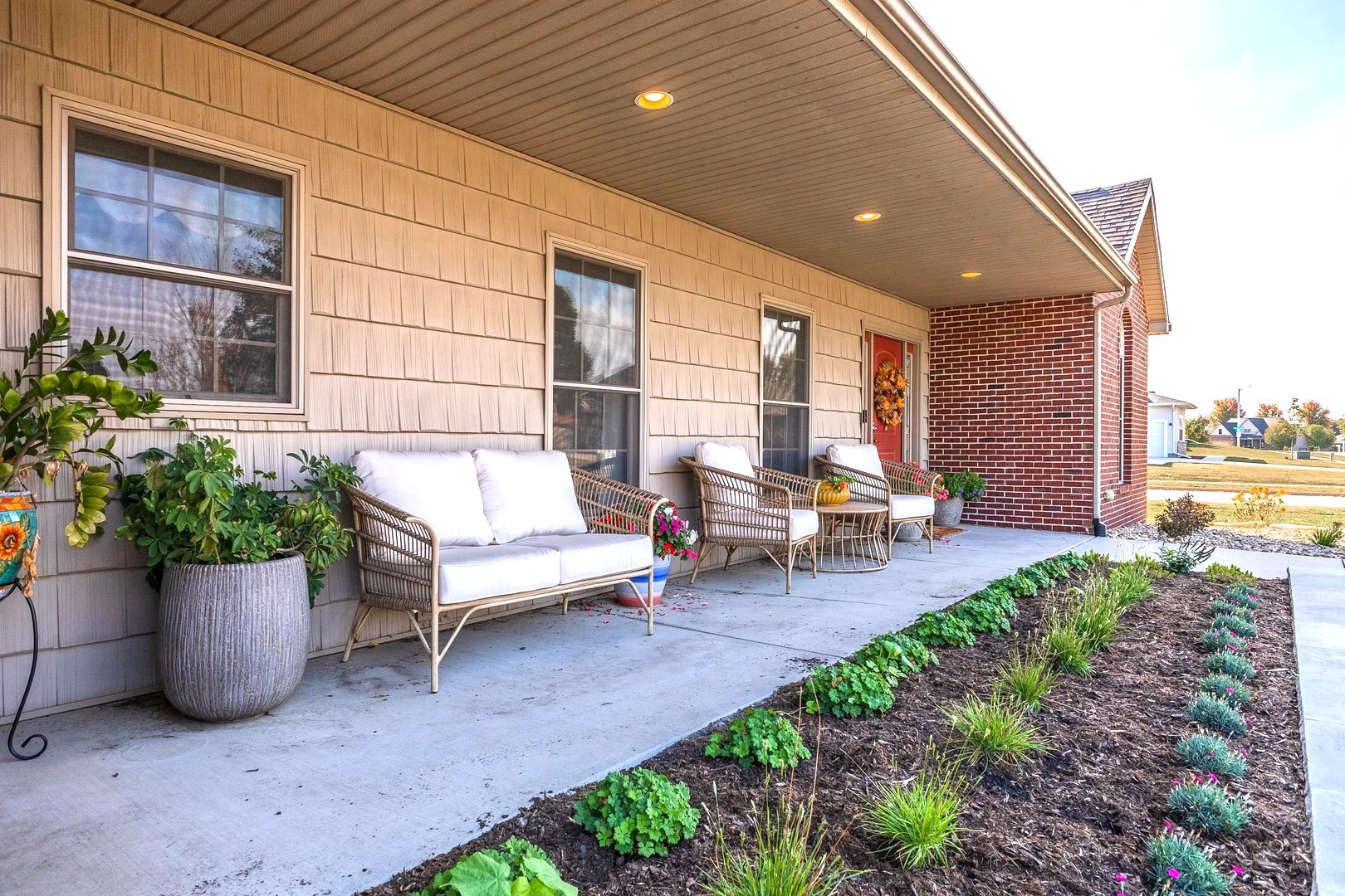 Bloomington, Illinois 61705, United States, 3 Bedrooms Bedrooms, ,3 BathroomsBathrooms,Residential,Active,229190