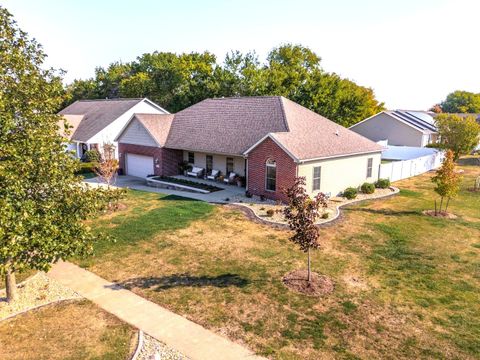 Tiny photo for 36 Lone Oak Court, Bloomington, IL 61705 (MLS # 12496701)
