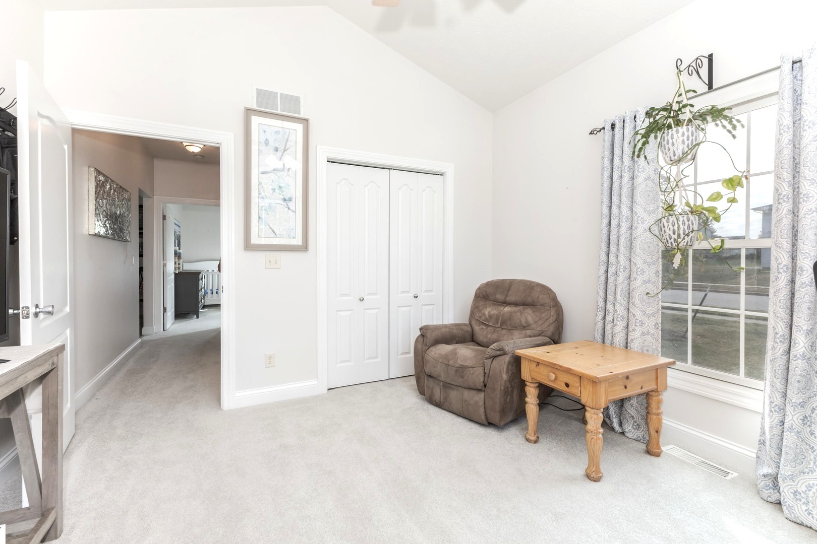 Bloomington, Illinois 61705, United States, 3 Bedrooms Bedrooms, ,3 BathroomsBathrooms,Residential,Active,229190