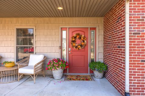 Tiny photo for 36 Lone Oak Court, Bloomington, IL 61705 (MLS # 12496701)