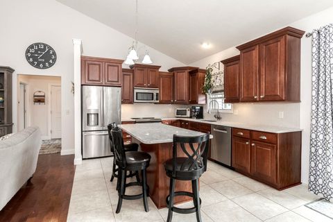 Tiny photo for 36 Lone Oak Court, Bloomington, IL 61705 (MLS # 12496701)