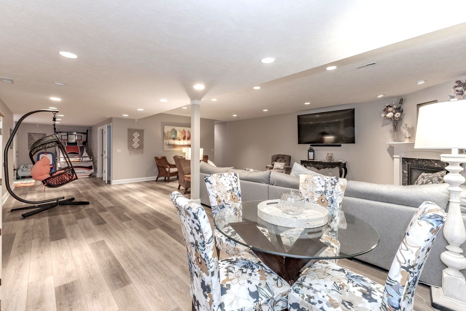 Bloomington, Illinois 61705, United States, 3 Bedrooms Bedrooms, ,3 BathroomsBathrooms,Residential,Active,229190