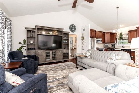 Tiny photo for 36 Lone Oak Court, Bloomington, IL 61705 (MLS # 12496701)