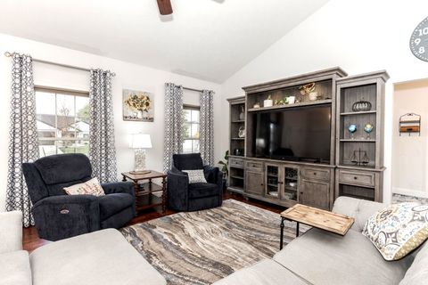 Tiny photo for 36 Lone Oak Court, Bloomington, IL 61705 (MLS # 12496701)