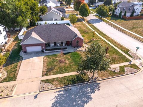 Tiny photo for 36 Lone Oak Court, Bloomington, IL 61705 (MLS # 12496701)