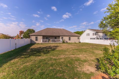 Tiny photo for 36 Lone Oak Court, Bloomington, IL 61705 (MLS # 12496701)