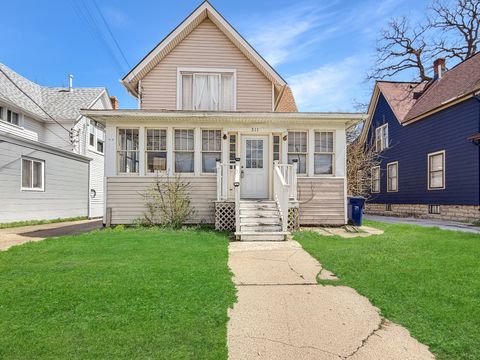 Tiny photo for 311 Ryerson Avenue, Elgin, IL 60123 (MLS # 12624772)