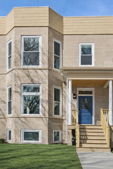 Photo of 723 South Boulevard, Evanston, IL 60202 (MLS # 12595614)