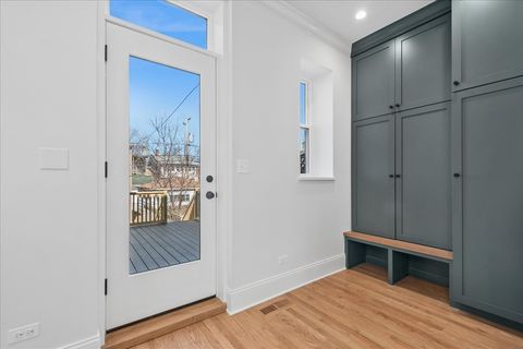 Tiny photo for 723 South Boulevard, Evanston, IL 60202 (MLS # 12595614)