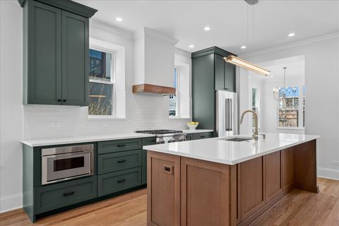 Tiny photo for 723 South Boulevard, Evanston, IL 60202 (MLS # 12595614)