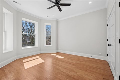 Tiny photo for 723 South Boulevard, Evanston, IL 60202 (MLS # 12595614)
