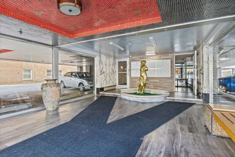 Tiny photo for 7540 N Ridge Boulevard #5D, Chicago, IL 60645 (MLS # 12511729)